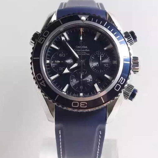 欧米茄海马宇宙海洋计时，直径45.5毫米机械男士手表