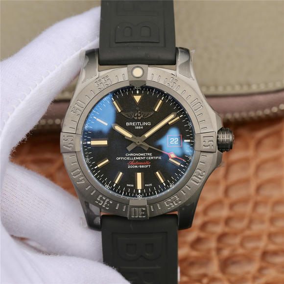 GF百年灵黑鸟V4终极版 橡胶表带 男士机械手表