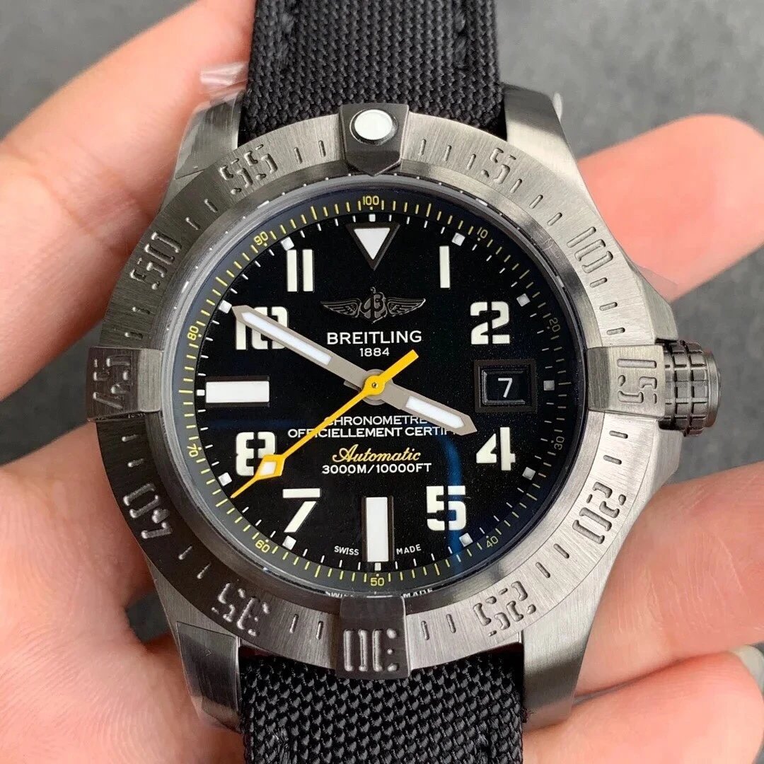 GF厂手表百年灵复仇者二代深潜海狼系列A1733010男士机械手表胶带
